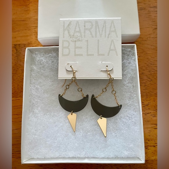 🔥🆕Karma Bella Black and Gold Earrings🔥 - Picture 1 of 2